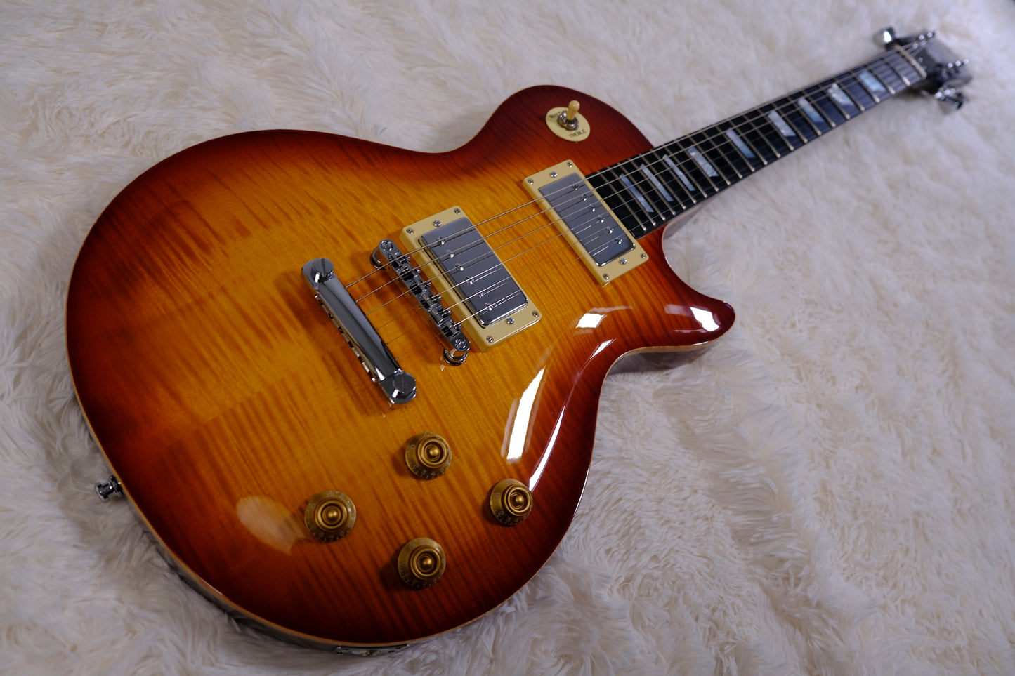 Mensinger Preacher - 2 Tone Sunburst