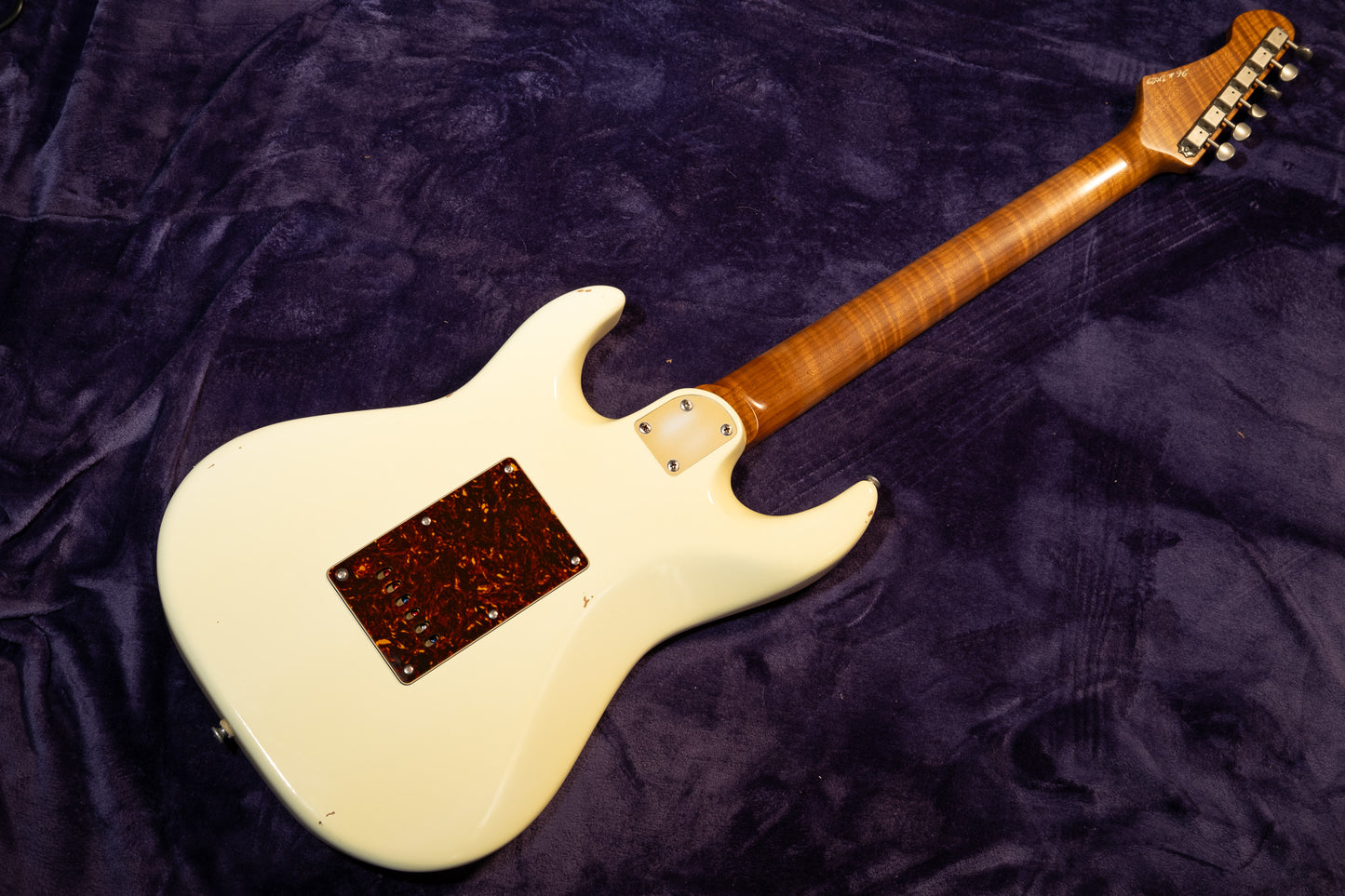 Patrick James Eggle "96" Vintage 2023 - Vintage White