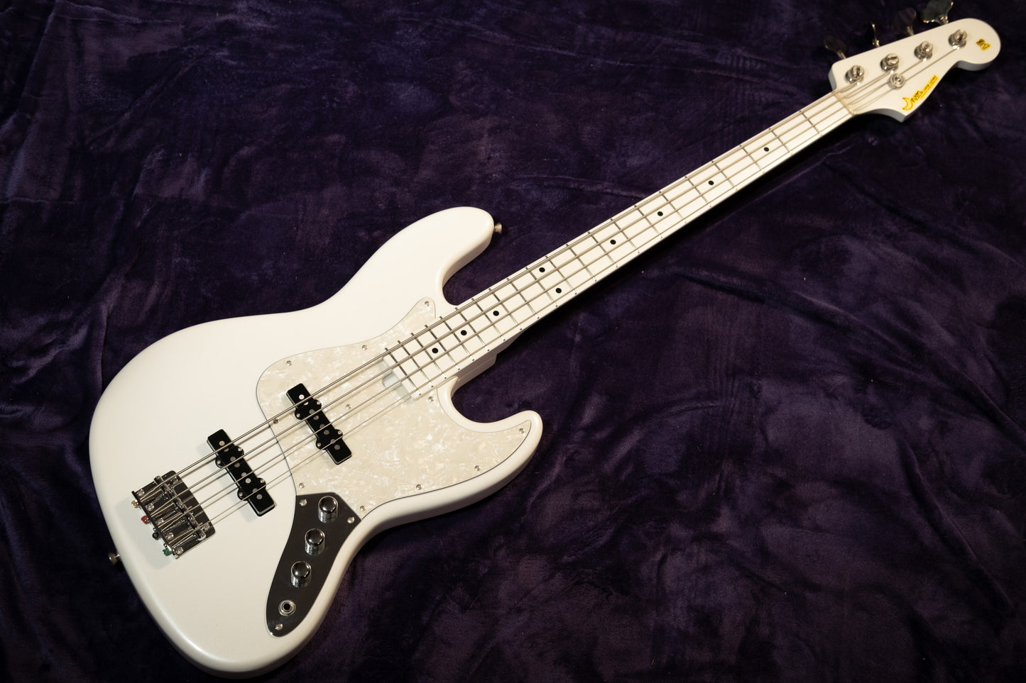 Moon JB-4C 2023 - Pearl White