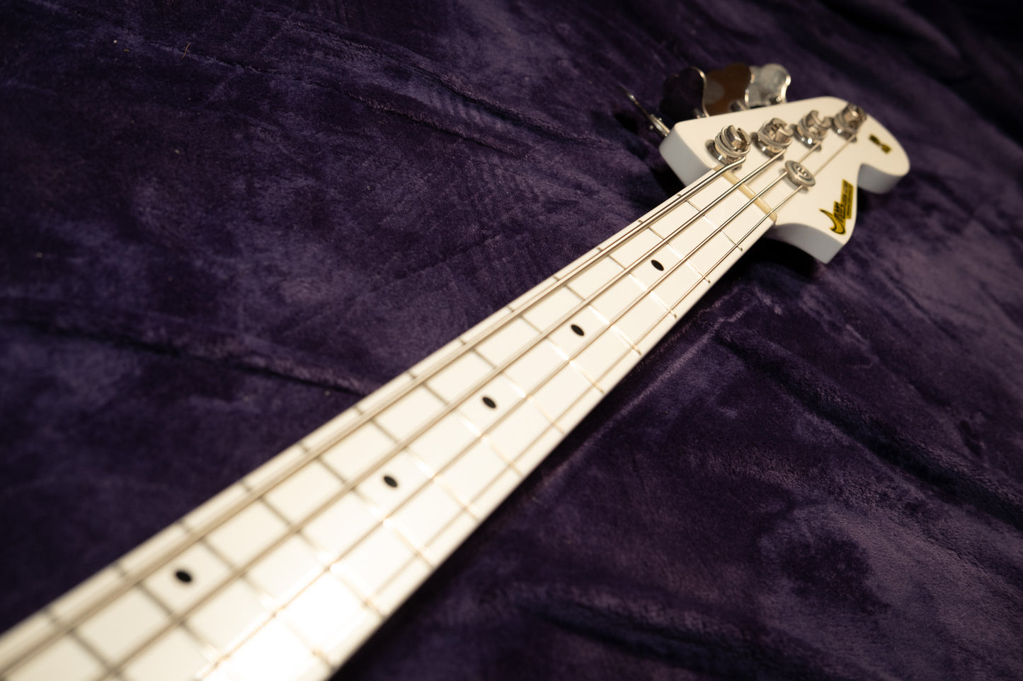 Moon JB-4C 2023 - Pearl White