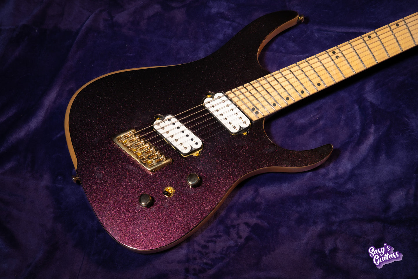 Ormsby Artist Series Ando San Hype GTR Run 16 2023 - Red / Gold Chameleon