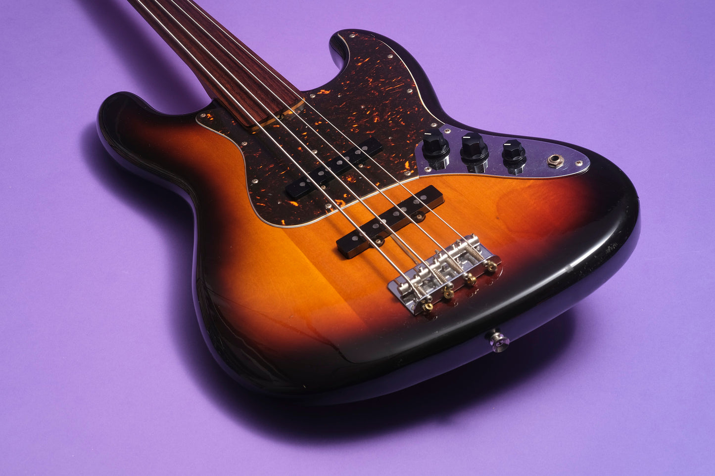 Fender Jazz Bass Fretless (’62 Reissue) – Made in Japan E-Serial