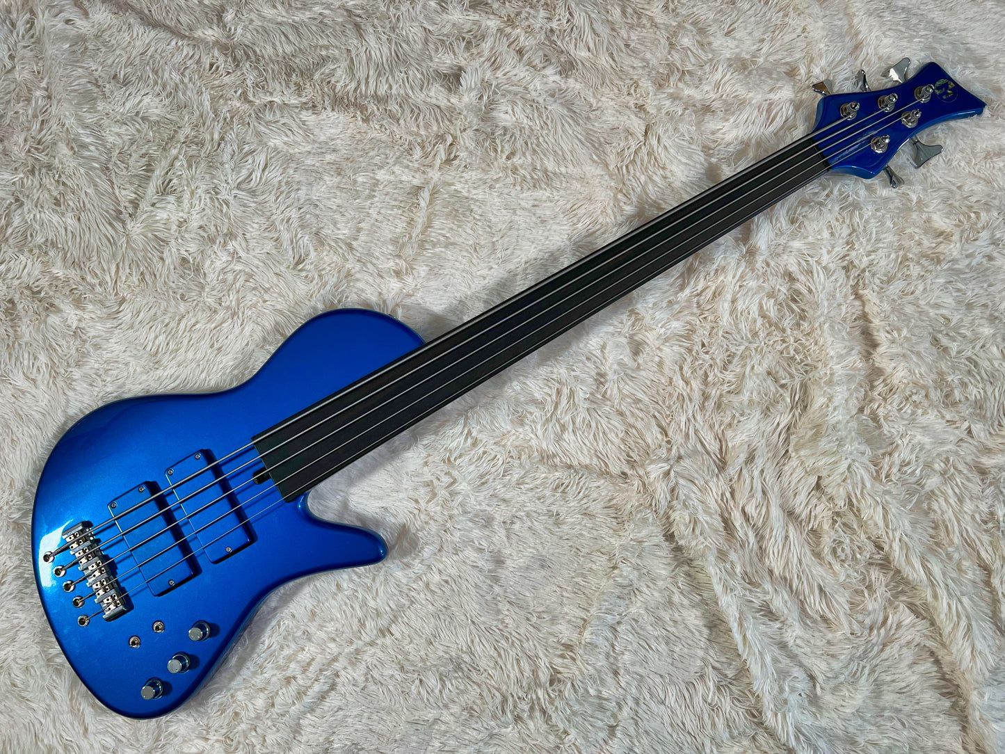 Maruszczyk Sputnik 5 Fretless - Lake Placid Blue met.