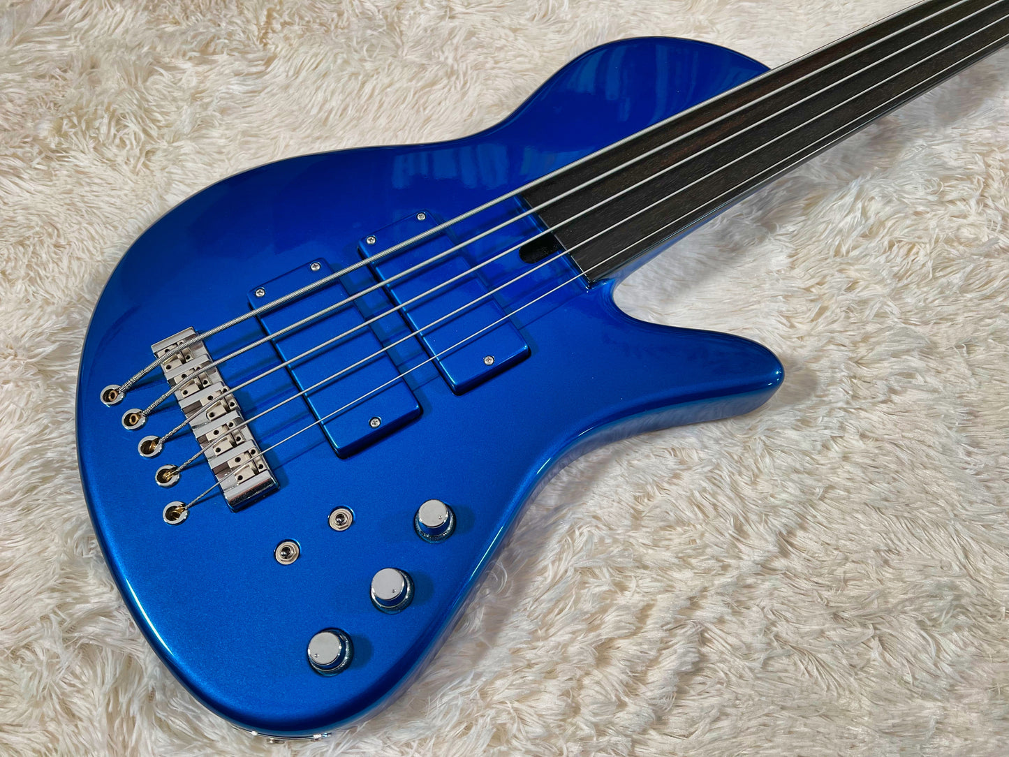 Maruszczyk Sputnik 5 Fretless - Lake Placid Blue met.