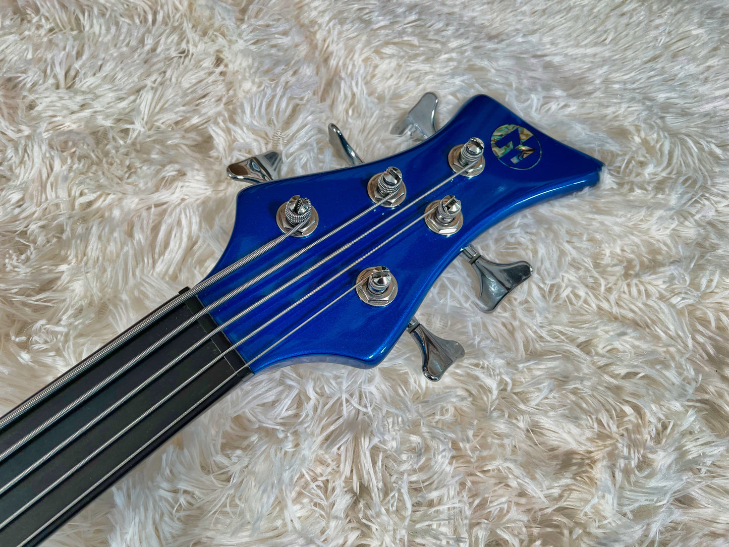 Maruszczyk Sputnik 5 Fretless - Lake Placid Blue met.