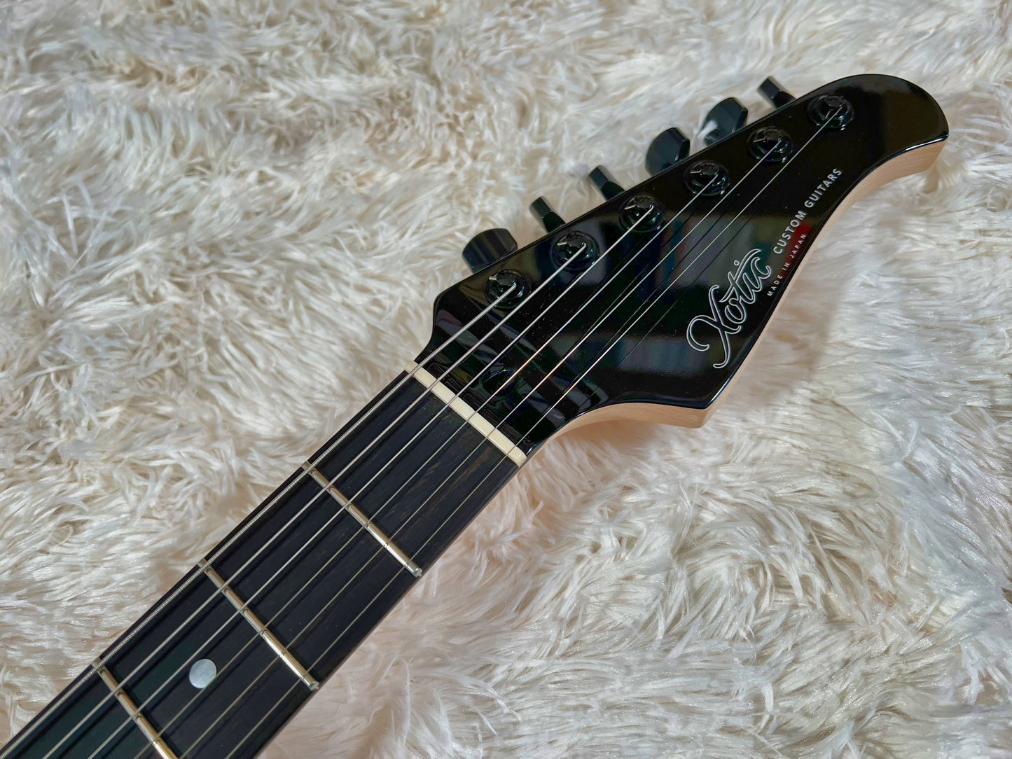Xotic XS Core Bent Top - Dark Red Burst