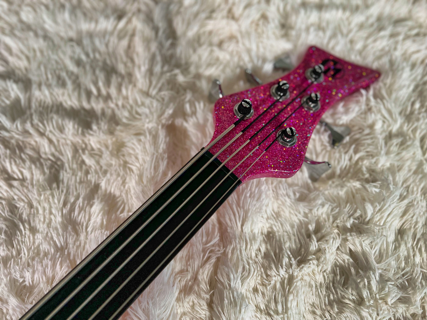 Maruszczyk Frog 5 fretless - Sparkle Pink