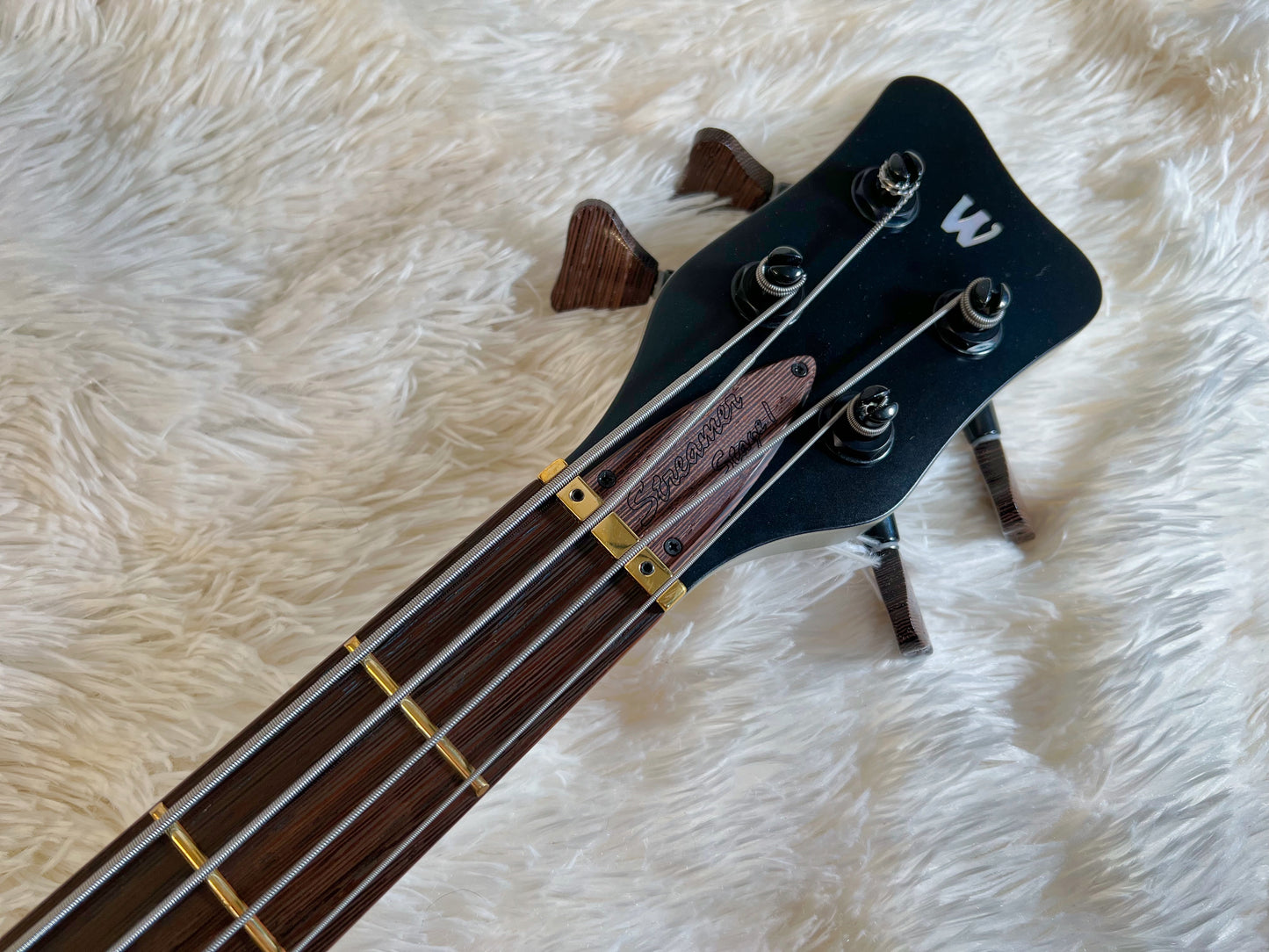Warwick Masterbuilt Streamer Stage I - Solid Champagne Gold Metallic Satin