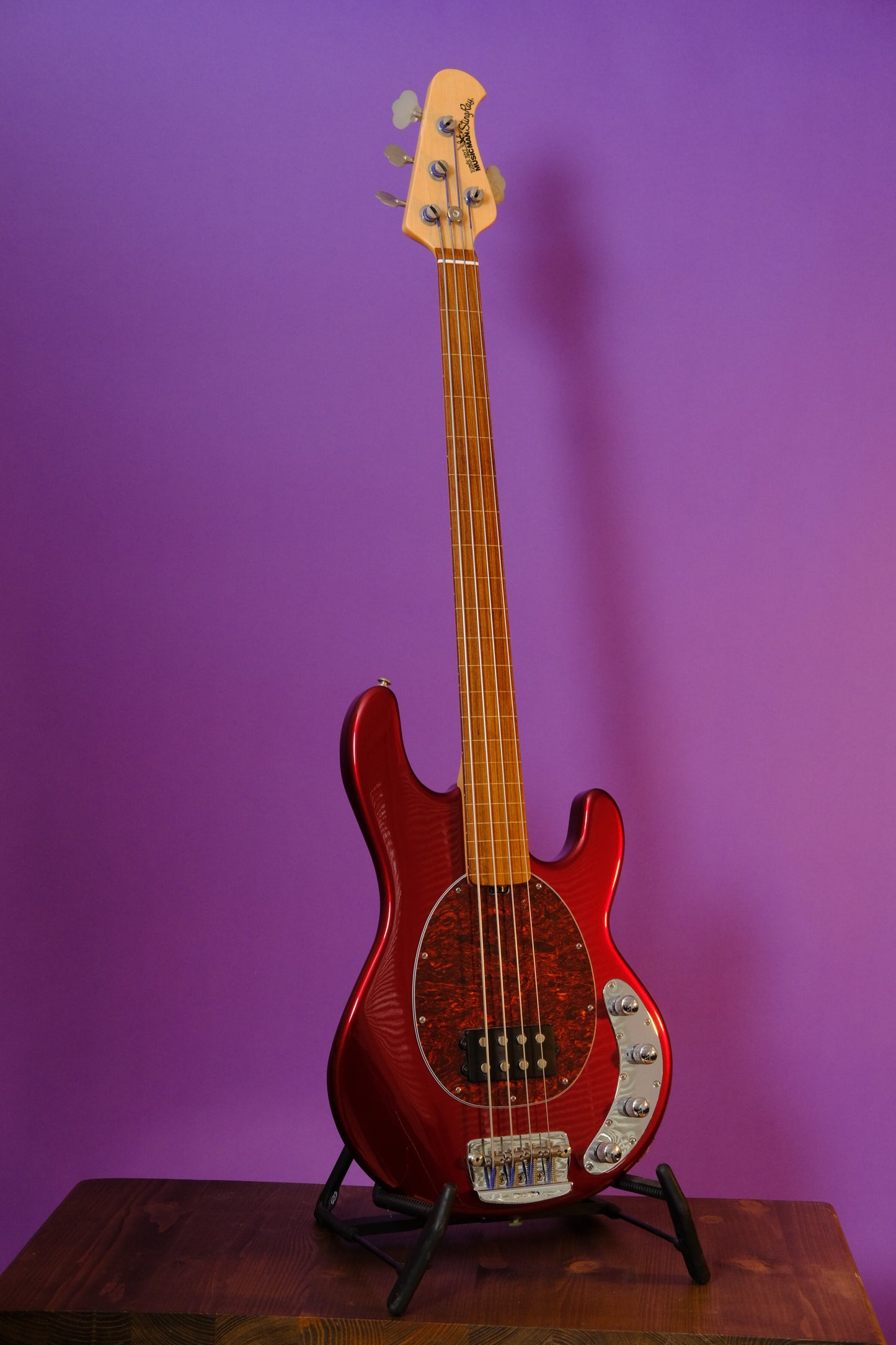 Ernie Ball MusicMan Stingray 3 EQ H 2003 - Candy Red Fretless