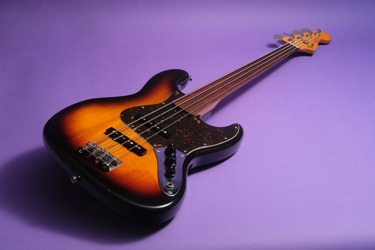 Fender Jazz Bass Fretless (’62 Reissue) – Made in Japan E-Serial