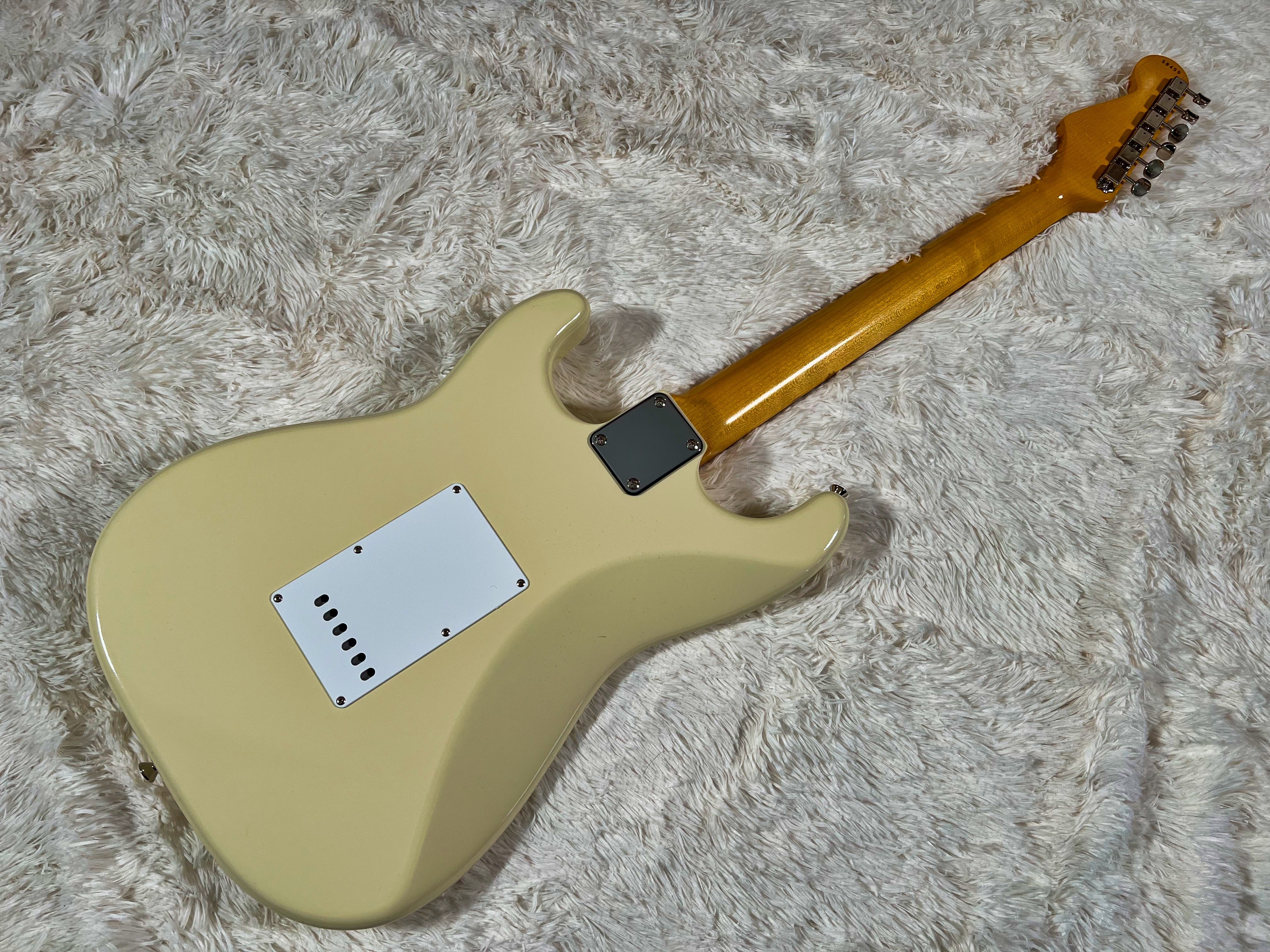 Moon ST-C - Vintage White – Sarg's Guitars