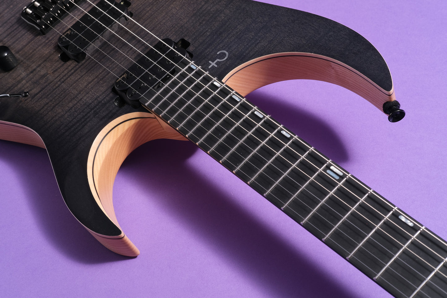 Infinia Ceres 6 - Obsidian Black