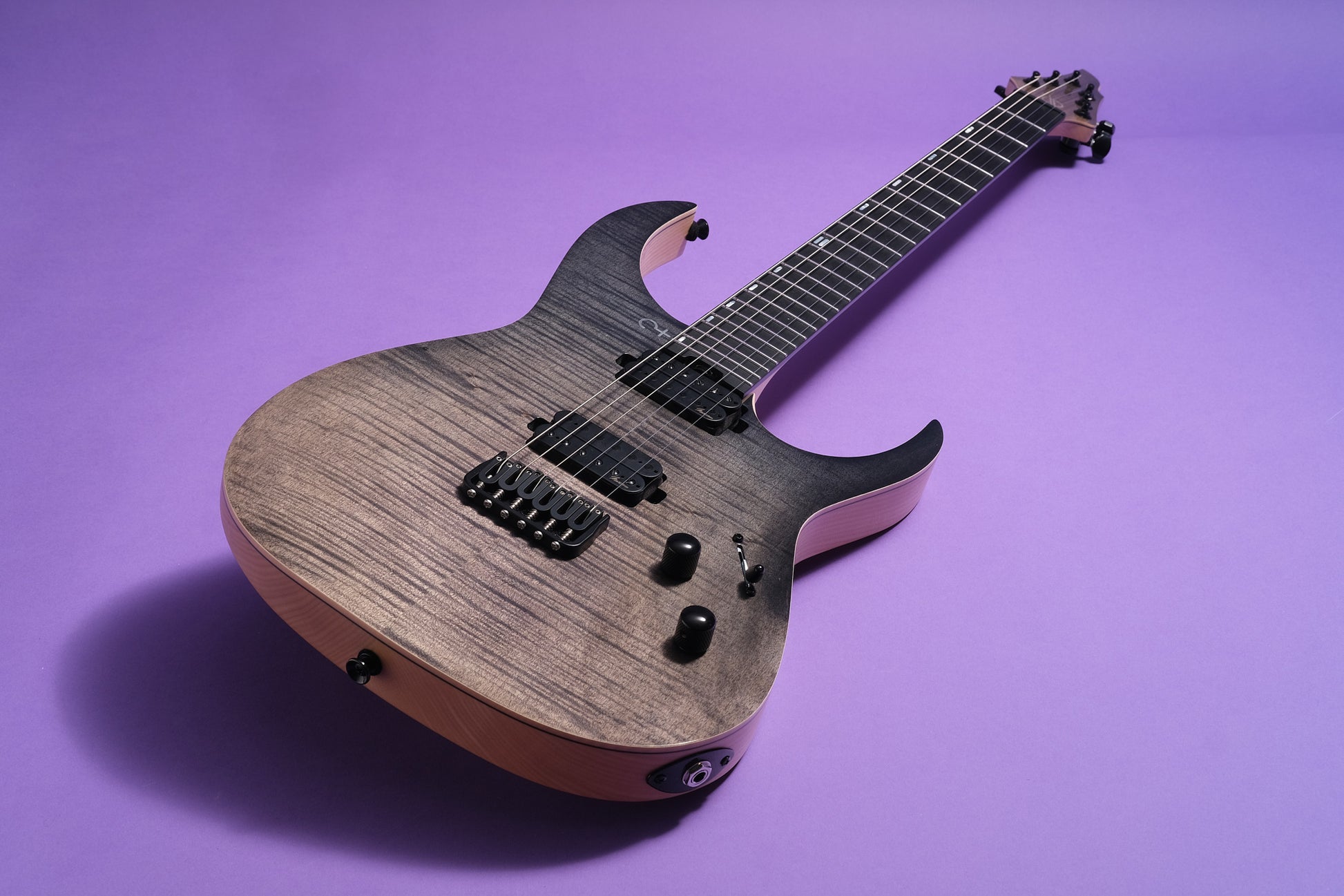 Infinia Ceres 6 - Obsidian Black