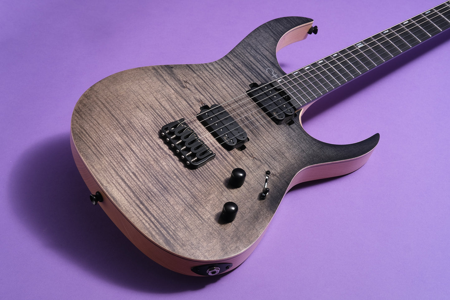 Infinia Ceres 6 - Obsidian Black