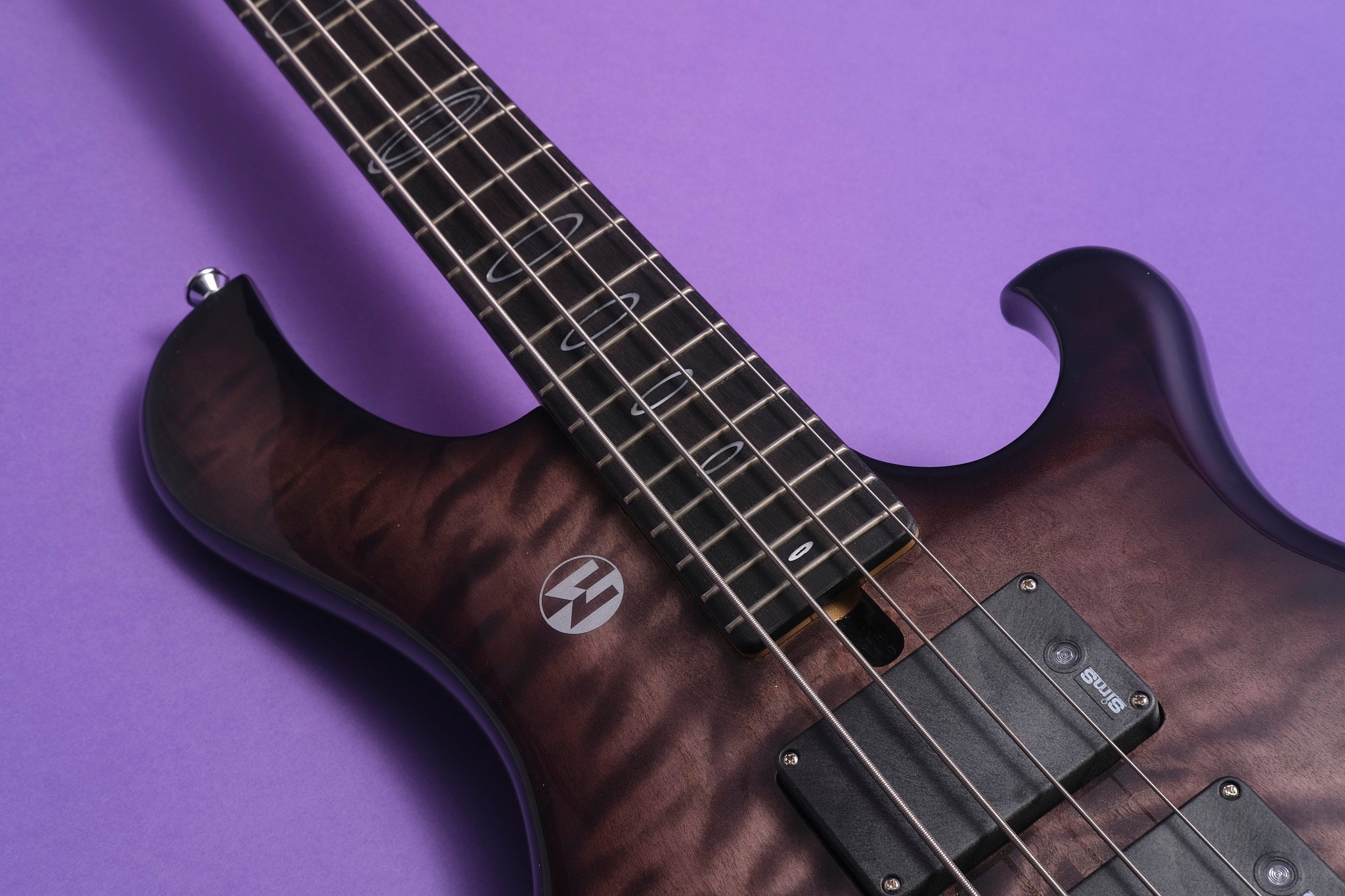 Maruszczyk Frog Omega: Charcoal Burst Headless Bass - Sarg's Guitars