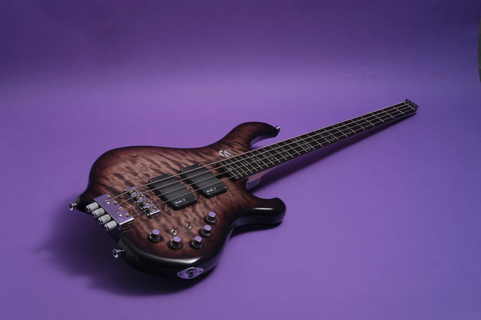 Maruszczyk Frog Omega: Charcoal Burst Headless Bass - Sarg's Guitars