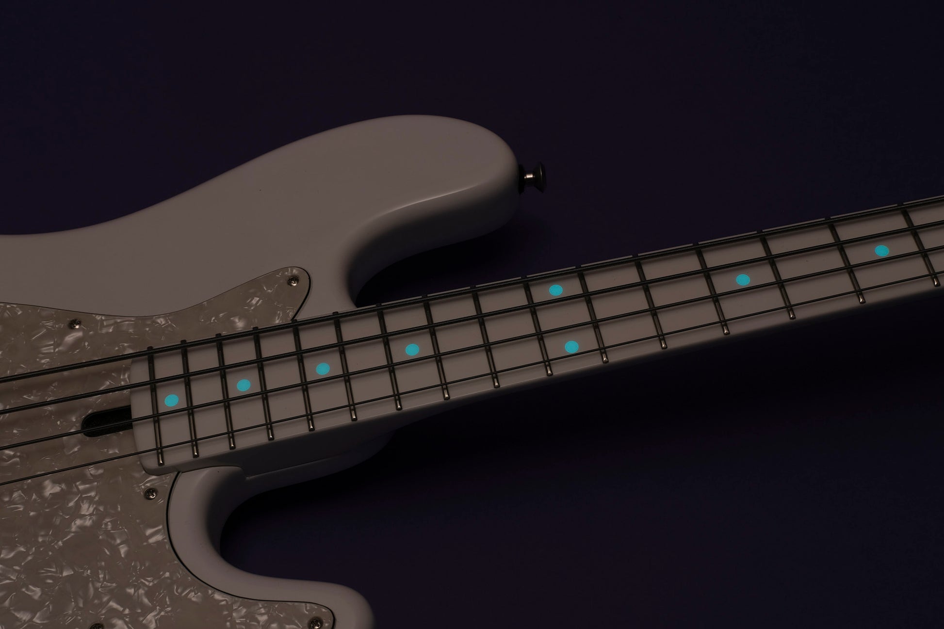 Maruszczyk Jake 4P Custom 33" - Full White bass