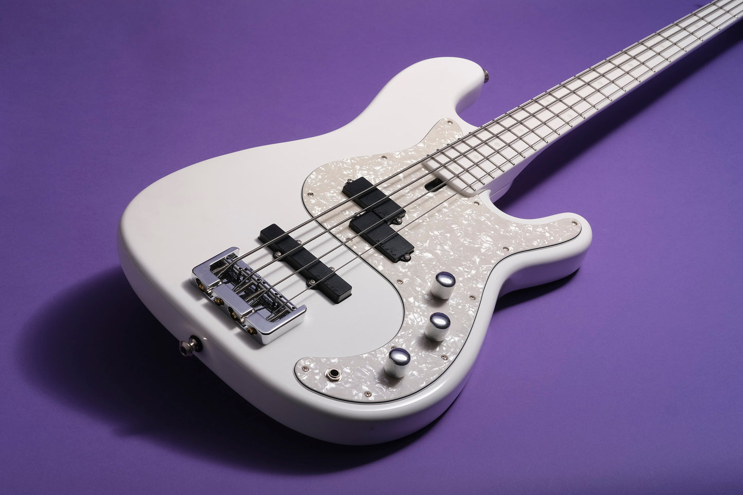 Maruszczyk Jake 4P Custom 33" - Full White bass