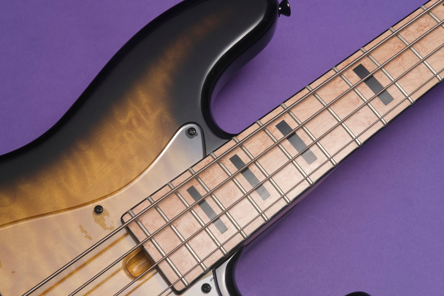 Moon JB-4 active - 2 tone Sunburst