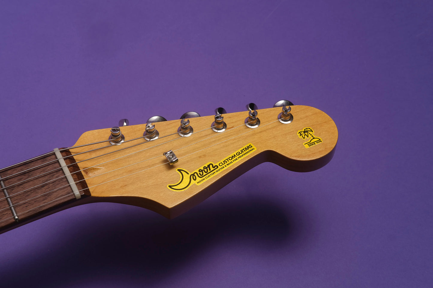 Moon ST Classic 3 Tone Sunburst 