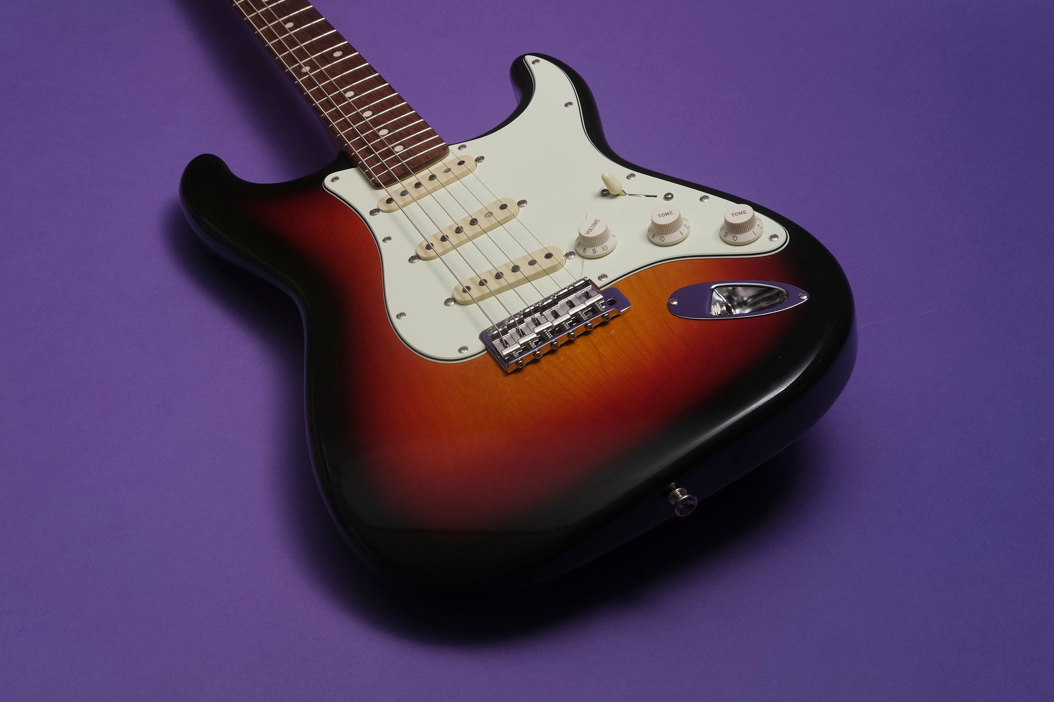 Moon ST Classic: Vintage-Voiced Stratocaster Guitar - Sarg's Guitars
