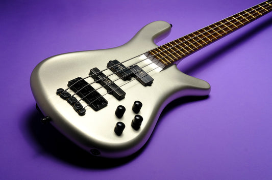 Warwick Masterbuilt Streamer Stage I - Solid Champagne Gold Metallic Satin